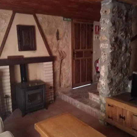 Pretty House With Solarium Holiday home